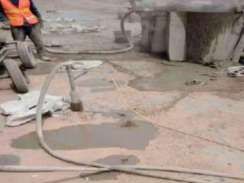 齐河水泥混凝土路面板底注浆技术 路面脱空注浆整治方案